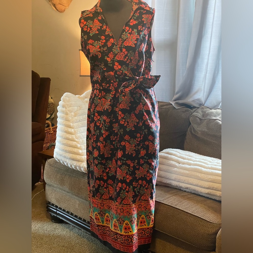 Sag Harbor Black and Red Floral Maxi Dress